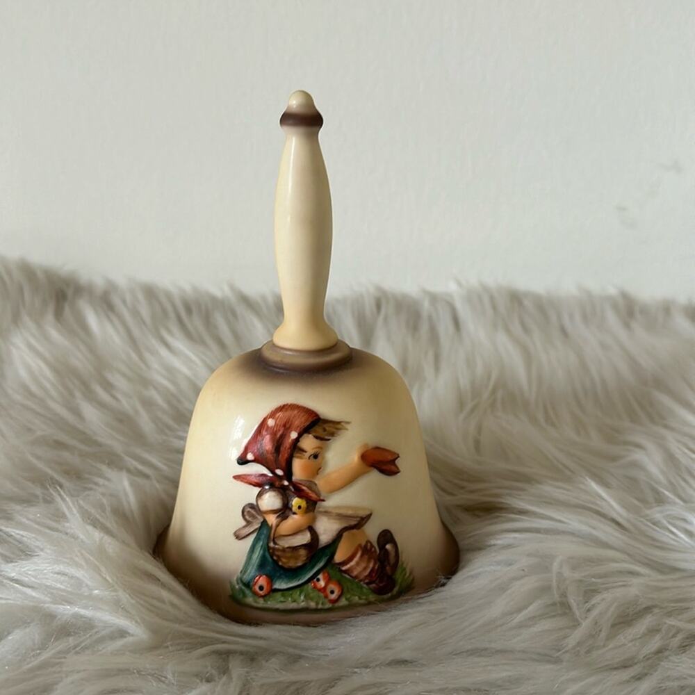 Goebel Hummel | Second Edition Annual Bell #701 1979
